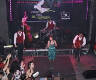 Oι Penny and the Swingin' Cats live!