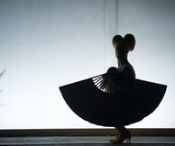 Relic: Η παράσταση που διακρίθηκε στην διεθνή πλατφόρμα Aerowaves 2015 έρχεται στο Θέατρο Ροές