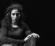 Η ηθοποιός Αριάννα Χατζηγαλανού διαβάζει για το LIFO.gr ένα απόσπασμα από το νέο κείμενο της Λένας Κιτσοπούλου