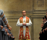 Ο "Νεαρός Πάπας" του Σορεντίνο, μία τηλεοπτική σαρδόνια προσευχή