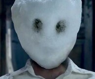 Ο Φασμπέντερ κυνηγά έναν μανιακό δολοφόνο στο πρώτο τρέιλερ του θρίλερ «The Snowman»