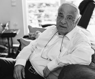 Διονύσης Σιμόπουλος: «Είμαστε αστρόσκονη και θα ξαναγυρίσουμε στα άστρα»