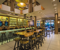 Τα happy hour της Κυριακής ξεκινούν στο Wine Station