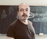 Ο Θόδωρος Γράμψας γίνεται «Δεσποινίς Μαργαρίτα» το φθινόπωρο στο Θέατρο Τέχνης