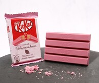 Κυκλοφόρησε και στην Ελλάδα η ροζ KitKat από ένα νέο είδος σοκολάτας