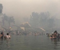 «Φύγε όπως είσαι (και θα 'ρθω να σε βρω)»: 12+1 αληθινές ιστορίες σε ένα βιβλίο για την καταστροφή της 23ης Ιουλίου στο Μάτι