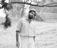 «All I Want for Christmas Is a Synthesizer»- Ακούστε το χριστουγεννιάτικο κομμάτι του Evripidis and His Tragedies