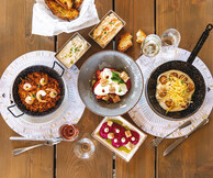 Mezze: Αυθεντικές ελληνικές γεύσεις σε ένα σύγχρονο μεζεδοπωλείο