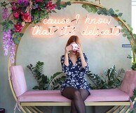 Το νέο roof garden της Καλλιθέας είναι «pretty in pink»