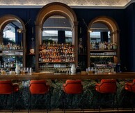Το MR.FOX παρουσιάζει το νέο advanced-bar-food-menu με την υπογραφή του Άνταμ Κοντοβά