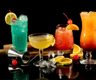 TGI FRIDAYS™: Απόκριες με throwback στα 80's