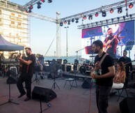 Πήγαμε στην αντιπολεμική συναυλία της Θεσσαλονίκης στην Πλατεία Αριστοτέλους - Μικροπράγματα