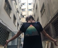 Ένας κροκόδειλος στο ξενοδοχείο Μπάγκειον στις 11, 12, 13 & 18, 19, 20 Ιουλίου