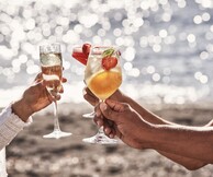 Socialista :Το Nikki Beach Resort & Spa υποδέχεται την πανσέληνο του Ιουλίου με ένα dinner party που αναμένεται να γράψει τη δική του ιστορία πάνω στην ηφαιστειακή άμμο. 