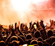 «Αυτή η νύχτα μένει-Live»: Το μεγάλο μουσικό γεγονός του καλοκαιριού στο θέατρο Πέτρας, την Δευτέρα 19 Ιουνίου