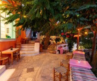 Το Stella’s Arnados δίνει ιταλική φινέτσα στην Τήνο