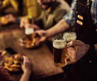 Oktoberfest beer party: Mία ξεχωριστή γιορτή της μπύρας έρχεται για δεύτερη χρονιά στο Nomads Athens στην Ερμού