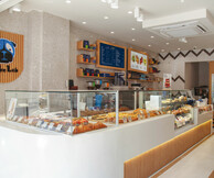 Coffee Lab Flagship Store: Ένας νέος χώρος στο Σύνταγμα για εξαιρετικό καφέ και φρέσκο χειροποίητο κρουασάν