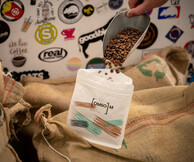 Omsôm: Στο καβουρδιστήρι του συναντιούνται η παράδοση και η εξέλιξη του καφέ