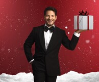 The Most Wonderful Time Of The Year: Ο Γιώργος Περρής ανεβαίνει στη σκηνή του Θεάτρου Παλλάς