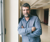 Ο καλλιτεχνικός διευθυντής του Κρατικού Θεάτρου Βορείου Ελλάδος, Αστέριος Πελτέκης, μιλάει για τις φετινές παραστάσεις του ΚΘΒΕ