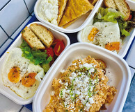 Manita Skyrian Street Food: Ένα νέο πρόσωπο παρουσιάζει τη δική του άποψη περί σκυριανής κουζίνας
