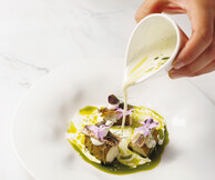 Pasithea Fine dining: Εκλεκτά κοκτέιλ και θέα που καθηλώνει, στο κέντρο της Αθήνας