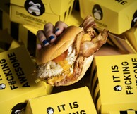 Burgerilla: Εκεί που το smashed burger είναι f#cking awesome