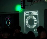 Τα πιο ξέφρενα χριστουγεννιάτικα πάρτι της Αθήνας είναι και φέτος στο Πλυντήριο Bar 