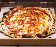 Mozzart Pizza: Απολαμβάνουμε την τέχνη της ιταλικής πίτσας σε δύο σημεία στην Αθήνα
