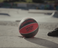 HOOP DISTRICT: ΤΟ ΣΥΝΑΡΠΑΣΤΙΚΟ ΤΟΥΡΝΟΥΑ ΜΠΑΣΚΕΤ 3x3 ΕΡΧΕΤΑΙ ΣΤΗΝ ΕΛΛΑΔΑ KAI Η ADIDAS ΜΕ ΤΟ SLAMDUNK ΘΑ ΕΙΝΑΙ ΕΚΕΙ