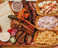 Po’ Boys: 7 χρόνια φαγούρας με νέες γεύσεις slow smoked BBQ