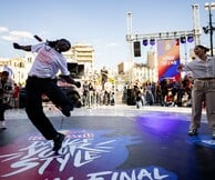 Έλα το Σάββατο 14 Μαΐου στον ελληνικό τελικό του κορυφαίου street dance event, Red Bull Dance Your Style, και ψήφισε τον μεγάλο νικητή.