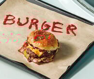 Sam Burgers: Street food γεύσεις από το Memphis στο Κουκάκι