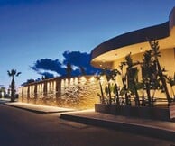 Ammos Restaurant & Bar: Η παραλία της Κυπαρισσίας χτυπάει στους ρυθμούς της all-day διασκέδασης