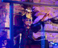 Ευτυχώς που υπάρχει και η Grace Jones