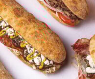 Ψυχιατρείο: Η «τρέλα» πάει στο street food spot της Ηλιούπολης