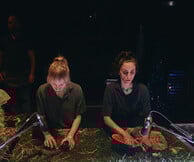 Cow | Deer: Το Εθνικό Θέατρο συνεργάζεται για πρώτη φορά με το Royal Court Theatre