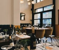 Νερατζιά: Καθένας έχει τη δική του θέση σε αυτό στέκι