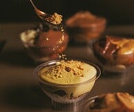 Choureal: Το προφιτερόλ έγινε ιεροτελεστία