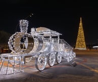 Χριστουγεννιάτικη λάμψη στο The Ellinikon Experience Park