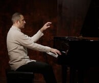 Άρης Γραικούσης | Ρεσιτάλ Πιάνου: W. A. Mozart – 270 Χρόνια από τη γέννηση του μεγάλου συνθέτη