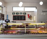 Το Παραδοσιακόν Κρεοπωλείον-Παντοπωλείον: Ένας χώρος που σε κάνει να χαίρεσαι να μαγειρεύεις