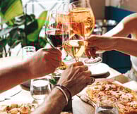 Vibo Bistrot Piraeus: Ένα μεσογειακό bistrot που ταιριάζει με τη ζωντανή πλευρά του Πειραιά