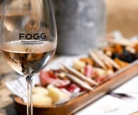 Η Σκιάθος «τσουγκρίζει» για την έναρξη της σεζόν: Το οινικό ραντεβού που καθορίζει τις λίστες του νησιού