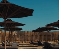 The C-Beach Restaurant: Ένα all-day καλοκαίρι δίπλα στο κύμα επιστρέφει στη Βούλα