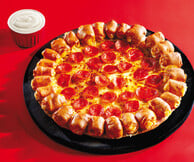 Pizza Hut: Μόλις ήρθε η νέα Cheesy Bites Pizza για να την απολαμβάνεις μπουκιά - μπουκιά με Pop it. Dip it!