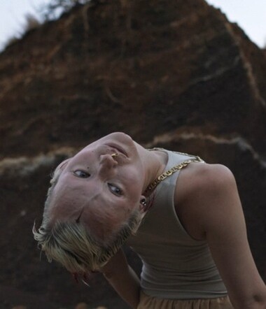 Η μεταμόρφωση μιας σπάνιας μεξικανικής σαλαμάνδρας εμπνέει την τέχνη της Lisette Ros