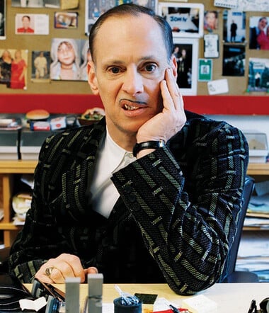 John Waters: «Οι επισκέψεις στην βιβλιοθήκη με διέφθειραν»