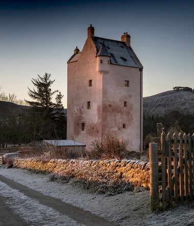 Ένας σκωτσέζικος πύργος του 16ου αιώνα γίνεται εξοχική κατοικία 